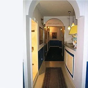 Hotel Nuovo Sangiuliano, Katania